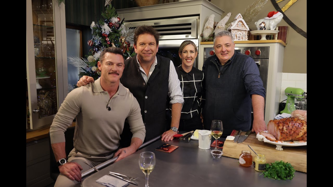 James Martin's Saturday Morning At Christmas Series 6: Episode 3 Saturday 17th December 2022