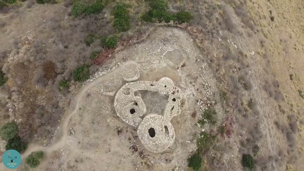 Nuraghe  Barru