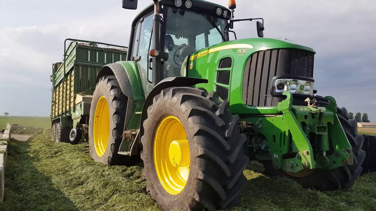 Siano Kiszonka 2018 - koszenie i zbiór lucerny :D| JohnDeere | Mavic Pro | Krone |