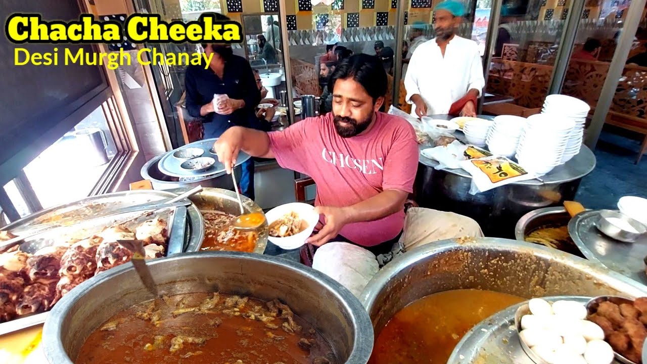 Extremely Delicious Pakistani Street Food Lahorei Channa | Chacha Cheeka 