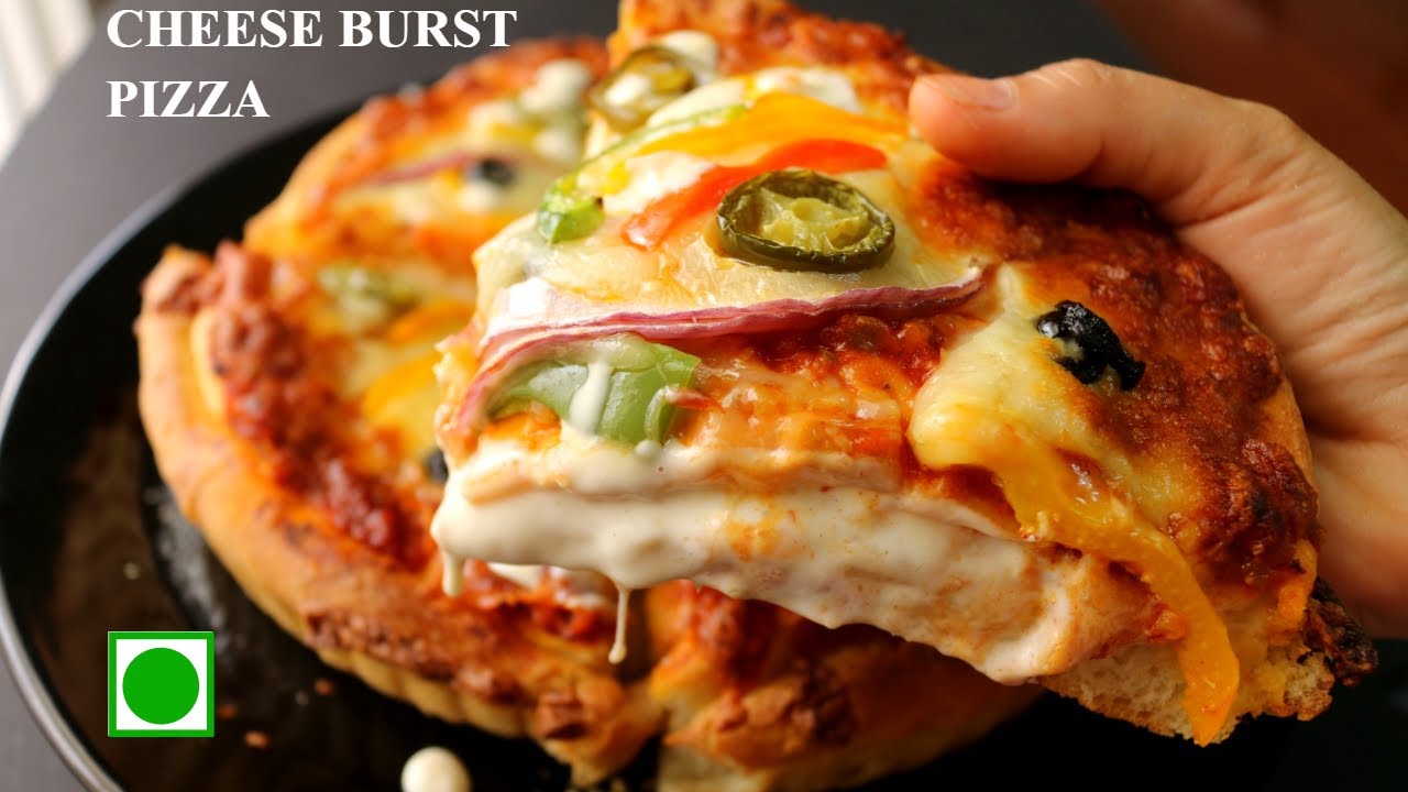 घर पर बनाए चीज़ बर्स्ट पिज़्ज़ा और बस खाते रह जाए | Cheese Burst Pizza | Homemade Domino's Style Pizza