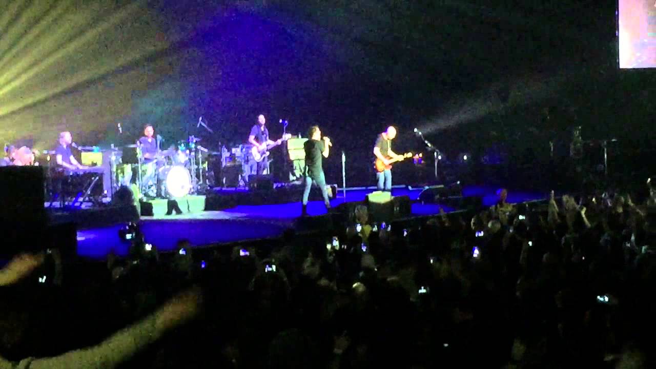 Train - Drops of Jupiter (Live in Manchester, UK, 26 March 2015)