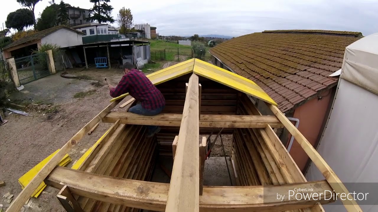 Parte 4, montaggio tetto e finestra , come costruire una casetta di legno