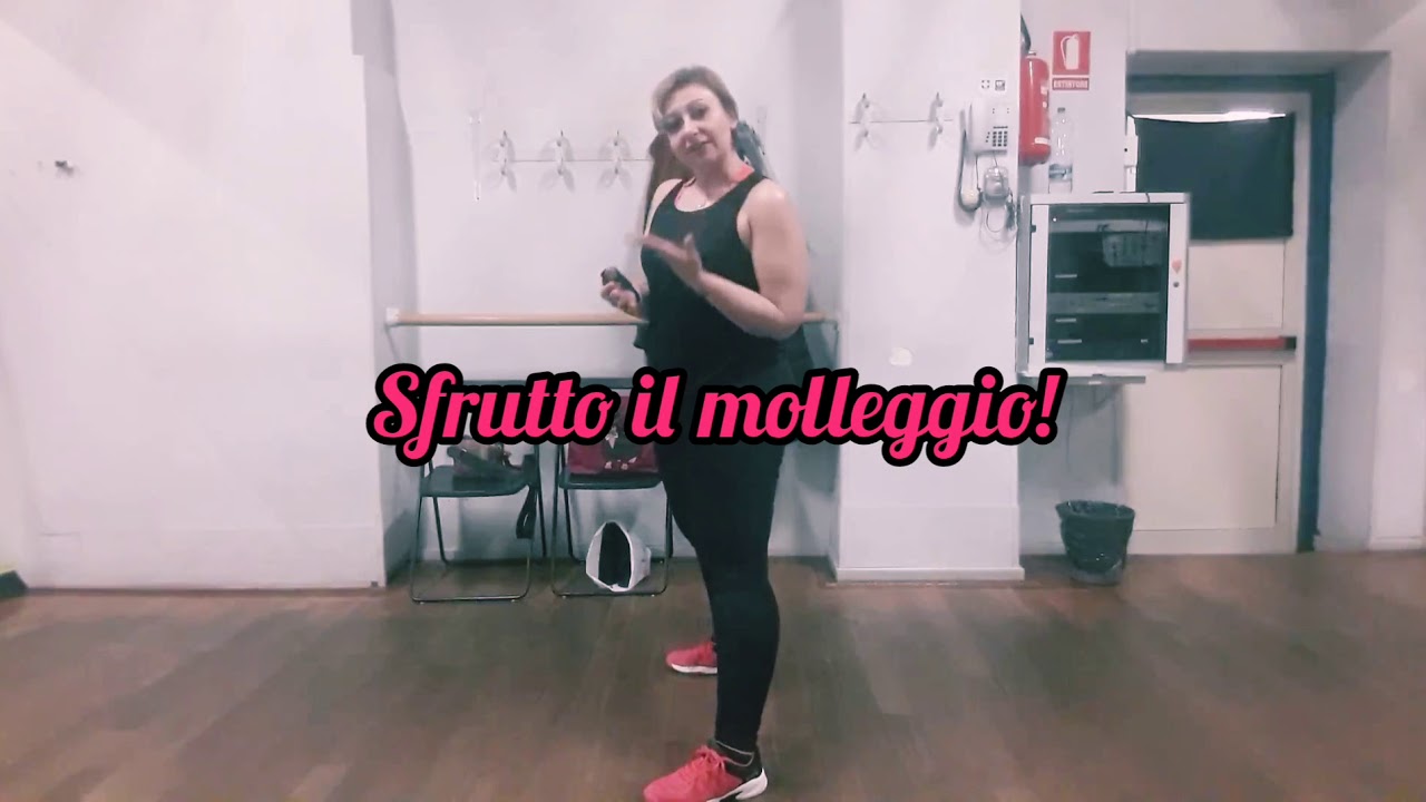 Lezione di reggaeton - i movimenti base del bacino