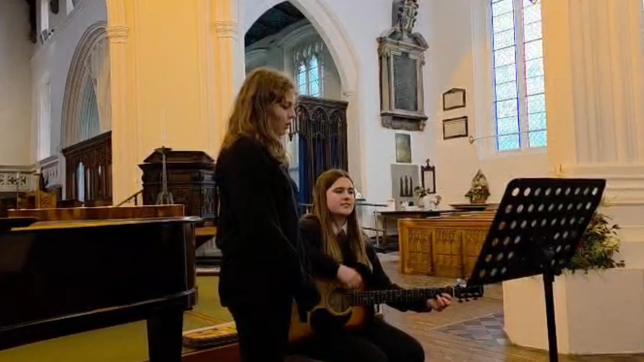THE FRIDAY SESSIONS - 30TH  JANUARY 2026 - ESME & BETHANY - CLICHE