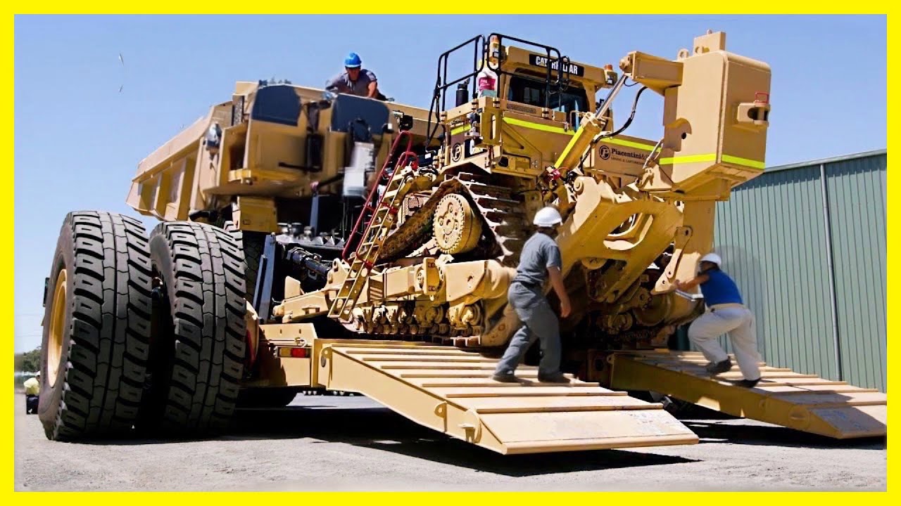 The world's top 10 Most impressive Lowboy Trailers Transporting Heavy Machinery