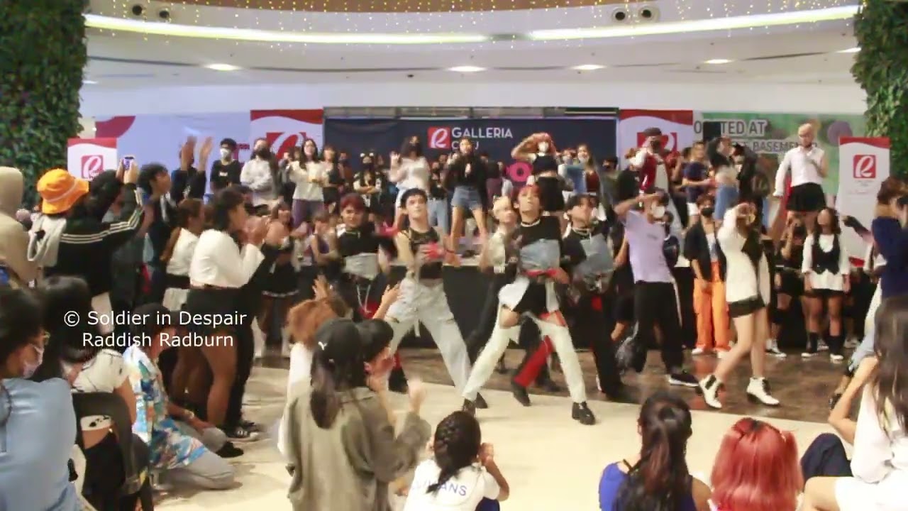 Random Dance Showdown DripDrop KPop Dance Showdown