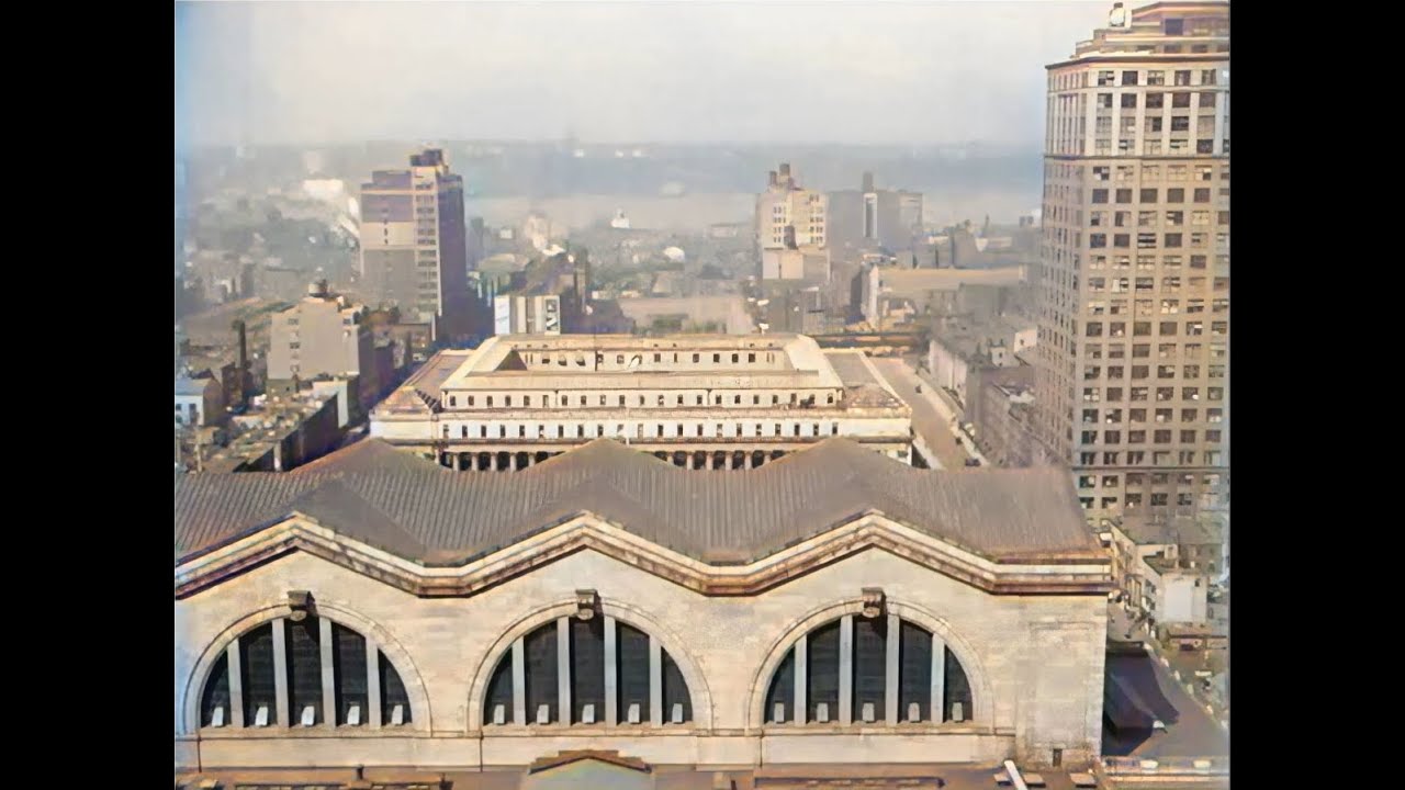 New York: wonderful old Penn station around and before 1950 in color! [A.I. enhanced & colorized]