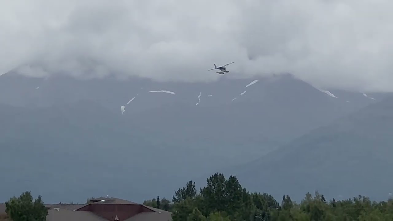 Lake Hood Anchorage Seaplane Base PLANE SPOTTING #anchorage #anchorageairport