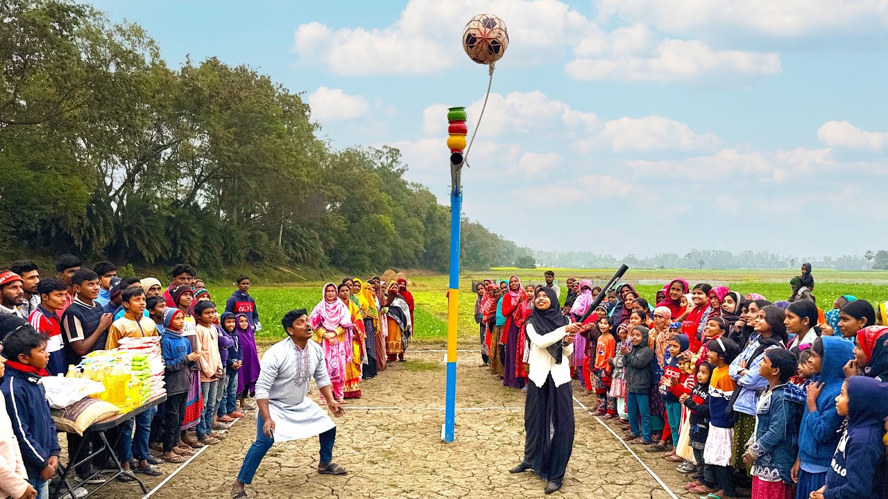 আজব এক চ্যালেঞ্জে আপারা এভাবে ঝুলন্ত বল মেরে মাথার উপর রাখা ঘটি ভাঙতে পারে,না দেখলে বিশ্বাস হবে না !