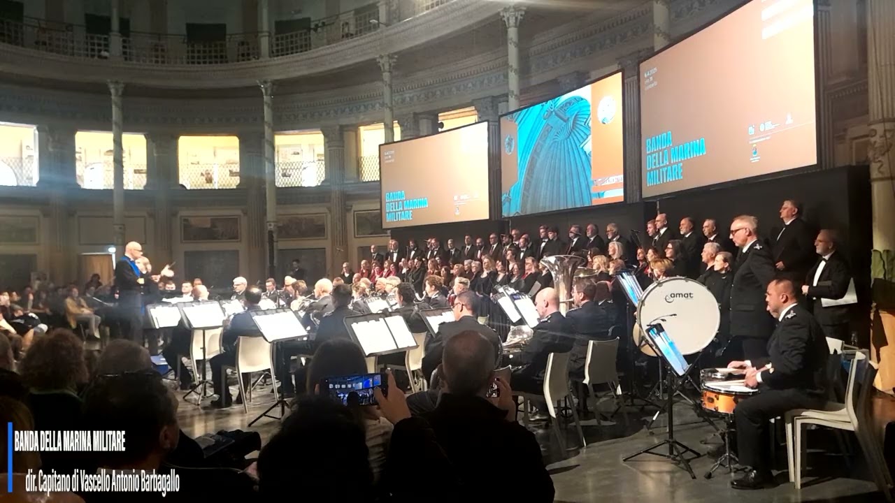 Banda della Marina Militare: Con te partirò - Tommaso Mario