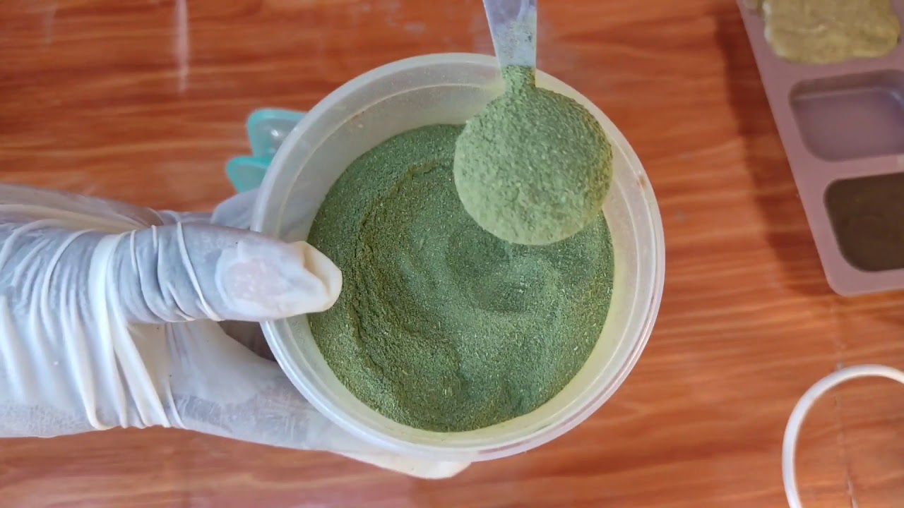 HOW TO USE NATURAL COLORANTS/PLANT POWDERS/BOTANICALS IN SOAP MAKING