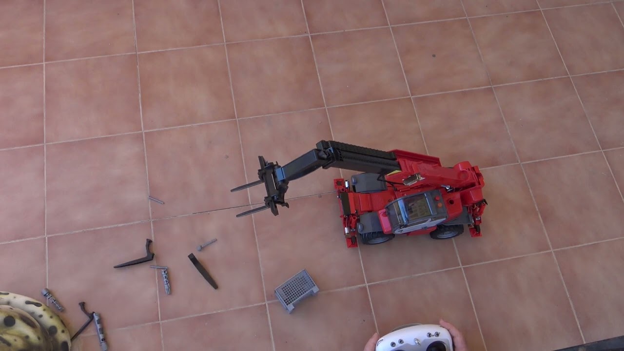 BRUDER - Manitou MRT 2150 conversion  Part2