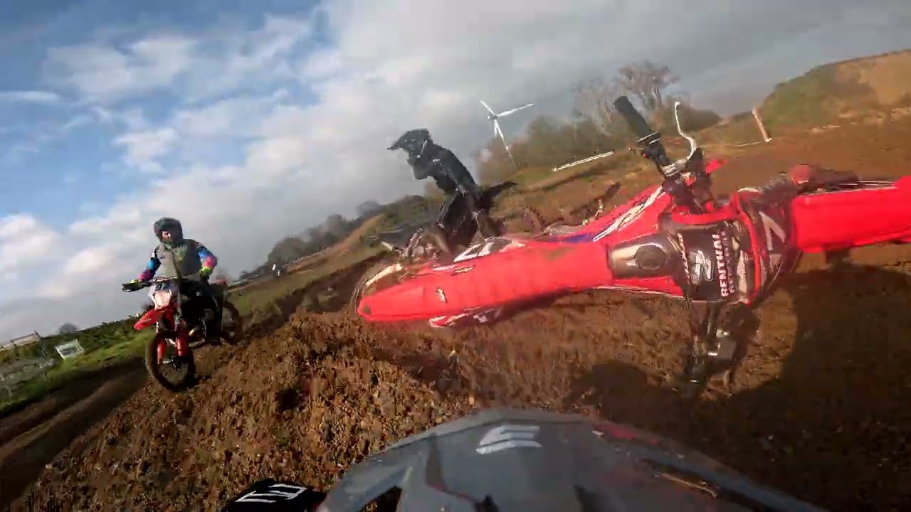ÇA RECOMMENCE BIEN 😅 - DÉCOUVERTE MX PARK CLASTRES