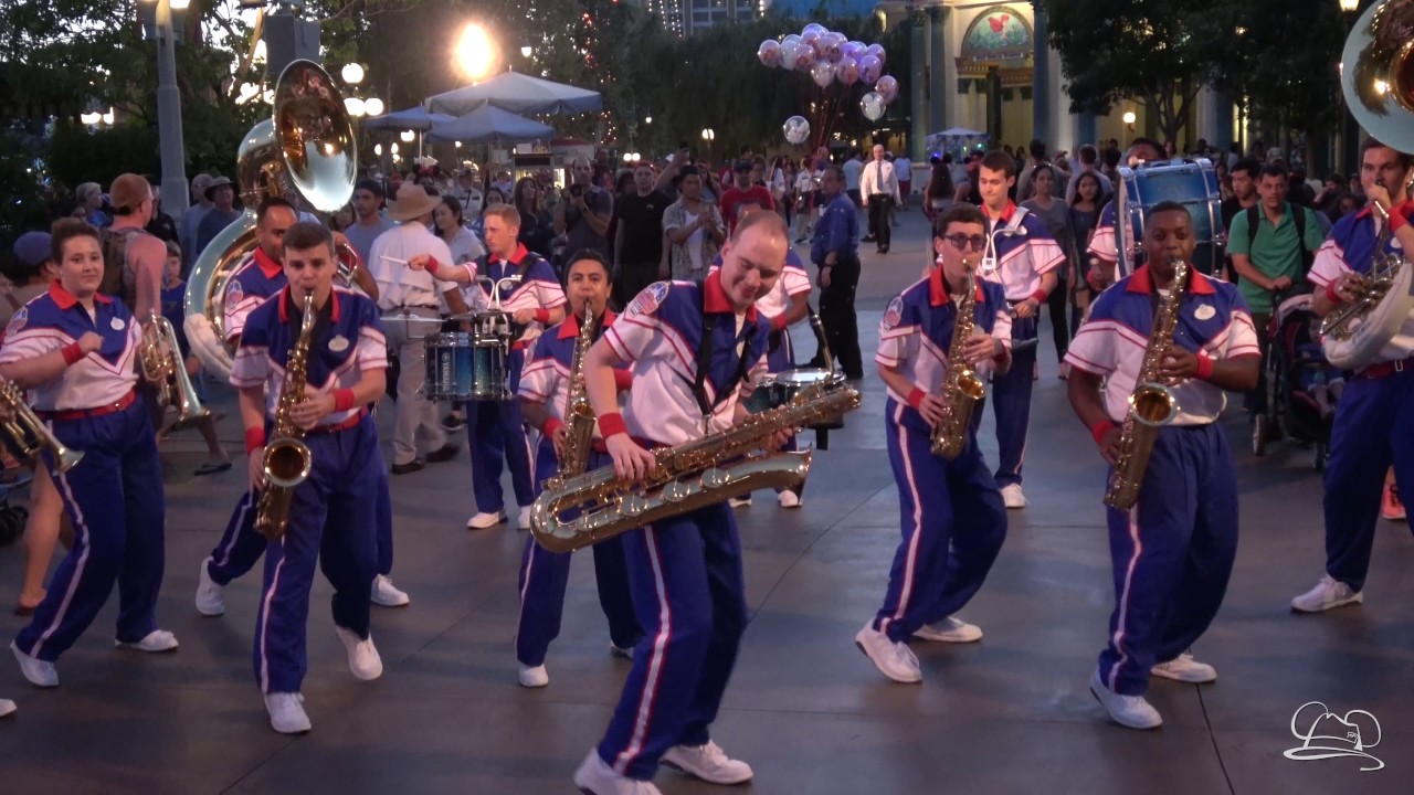 Uptown Funk - 2017 Disneyland Resort All-American College Band First Day