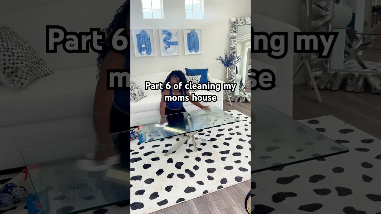 Part 6 or helping my mom clean her house #cleantok #cleanhouse #cleaningmotivation #cleaning #shorts