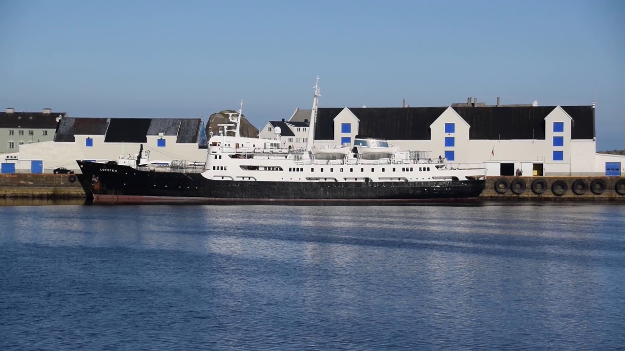 Historisk Hurtigruten MS LOFOTEN i Stamsund Lofoten 2018