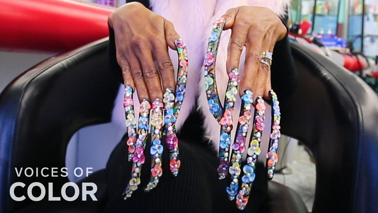 The Long Nail Goddesses Want To Stand Out