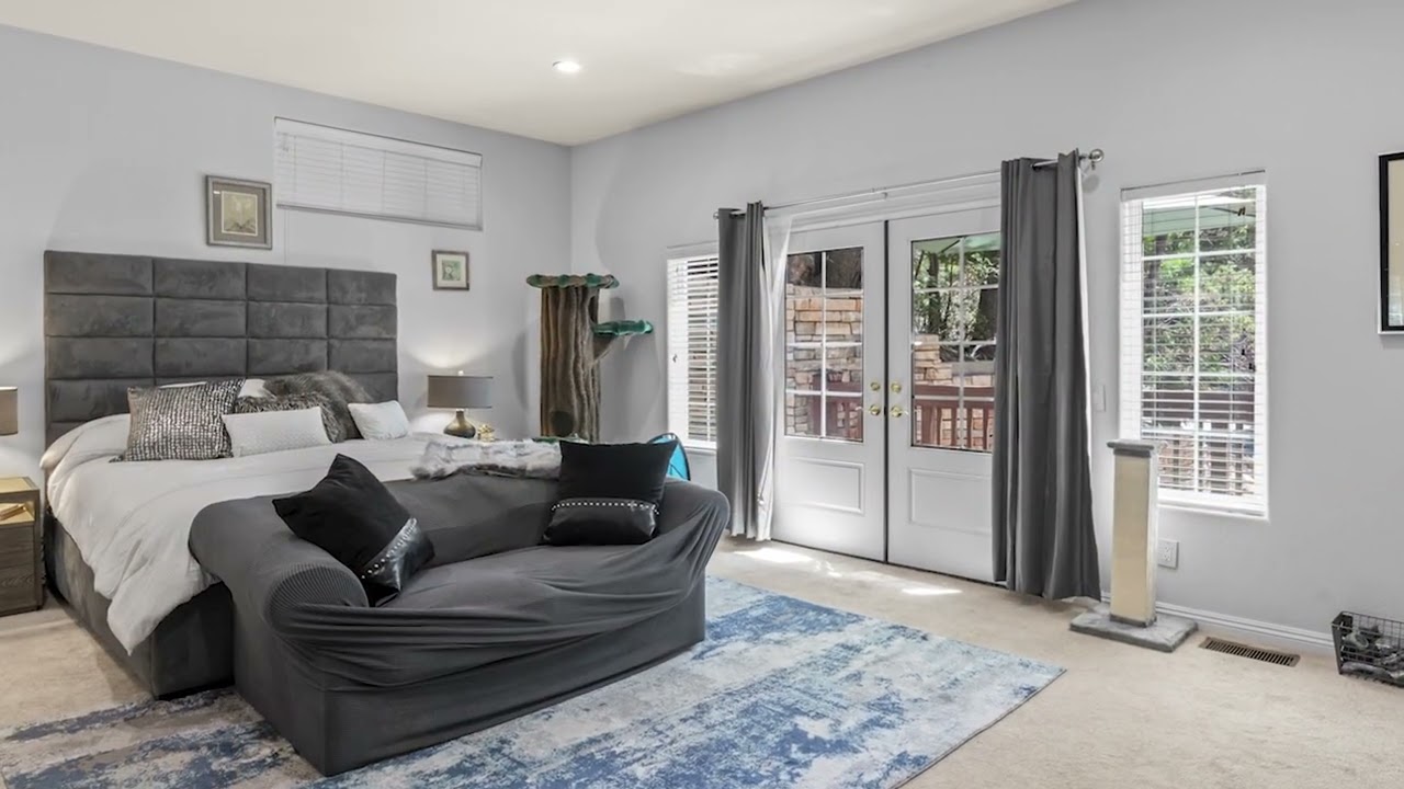 27312 Little Bear Rd, Lake Arrowhead CA 92352