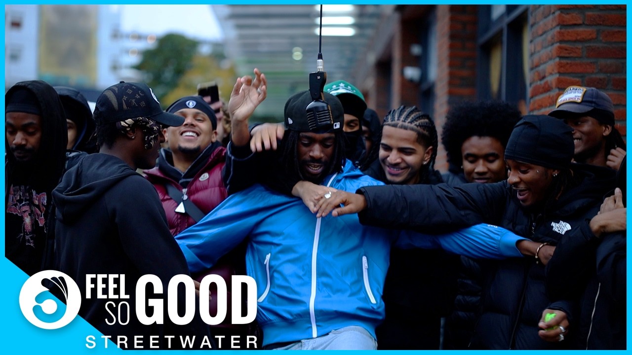 Xeno & Moski - Batman (Mic Performance) | Straatwater Sessie