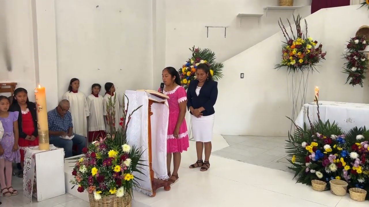Con gran alegría y respeto, Stgo Amoltepec da la bienvenida al Padre Moisés, Un momento lleno de fé.