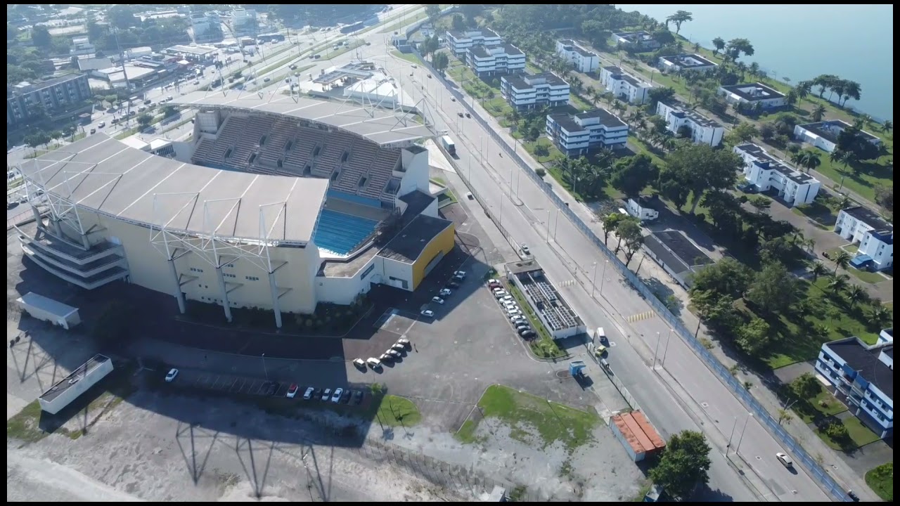 Drone sobrevoando o Parque Olímpico no Rio de Janeiro