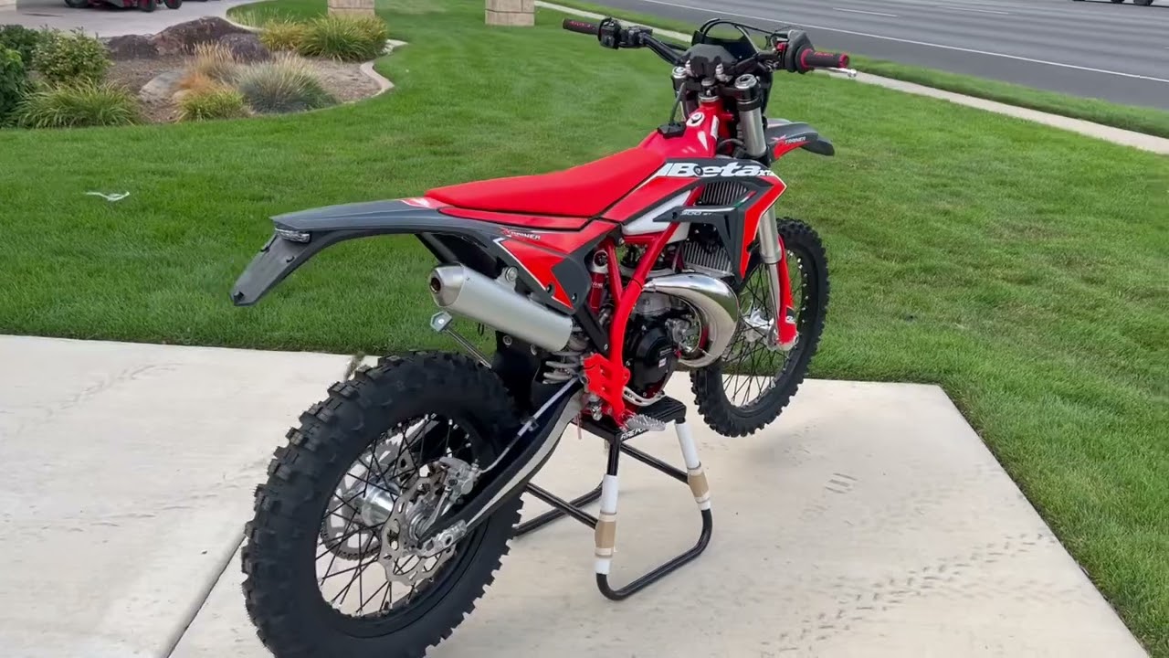 2026 BETA XTRAINER 