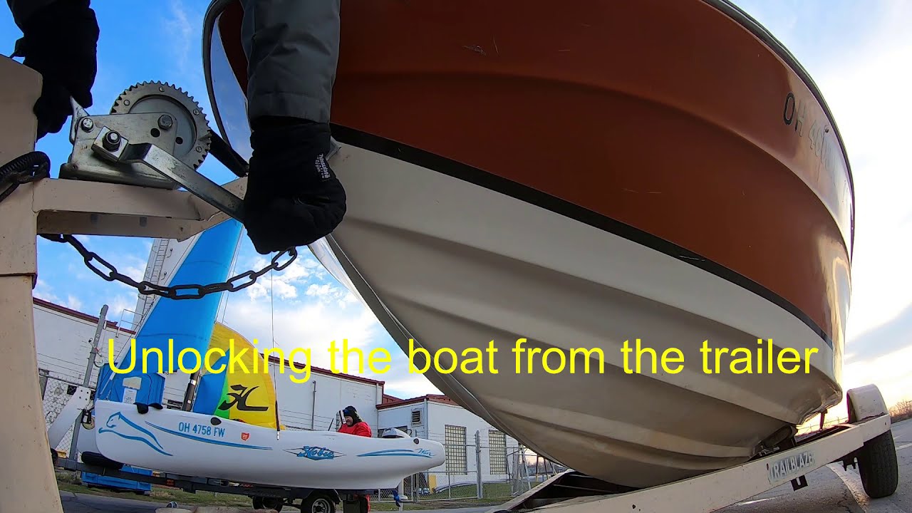FnF337 - Boat 049 - Launch a Boat Solo - Volvo Penta AQ125A, 270