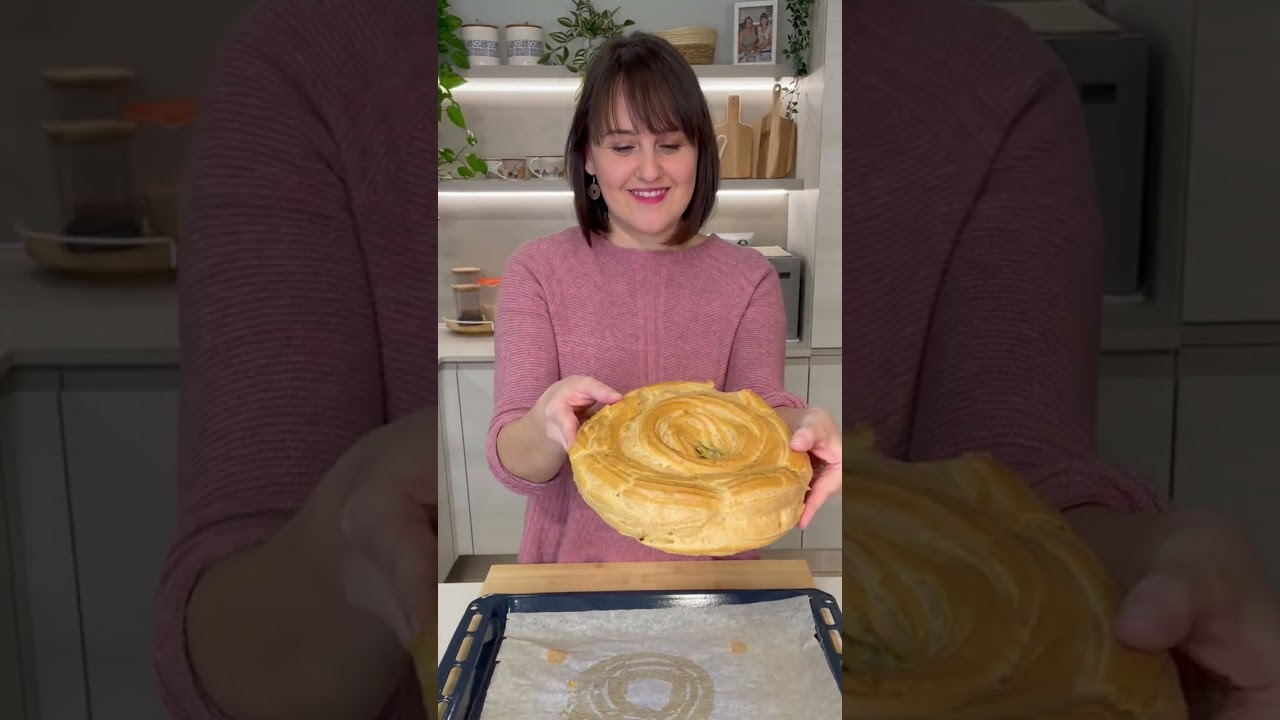 Lo zeppolone di San Giuseppe al forno con tanta crema e fragole