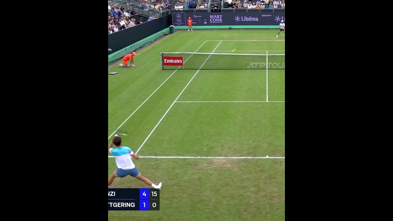 The 18-year-old Mees Rottgering made his main draw debut on the grass courts!