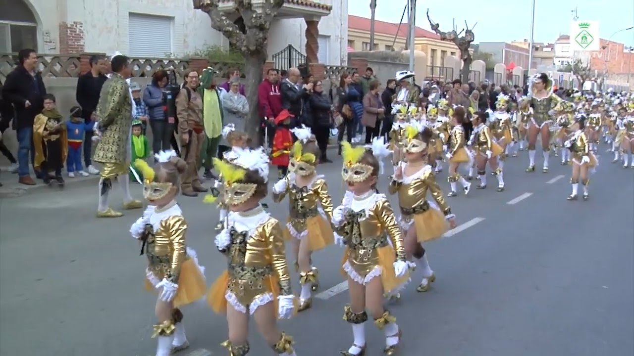 Desfilada de disfresses Carnaval a la Sénia 29 de febrer de 2020