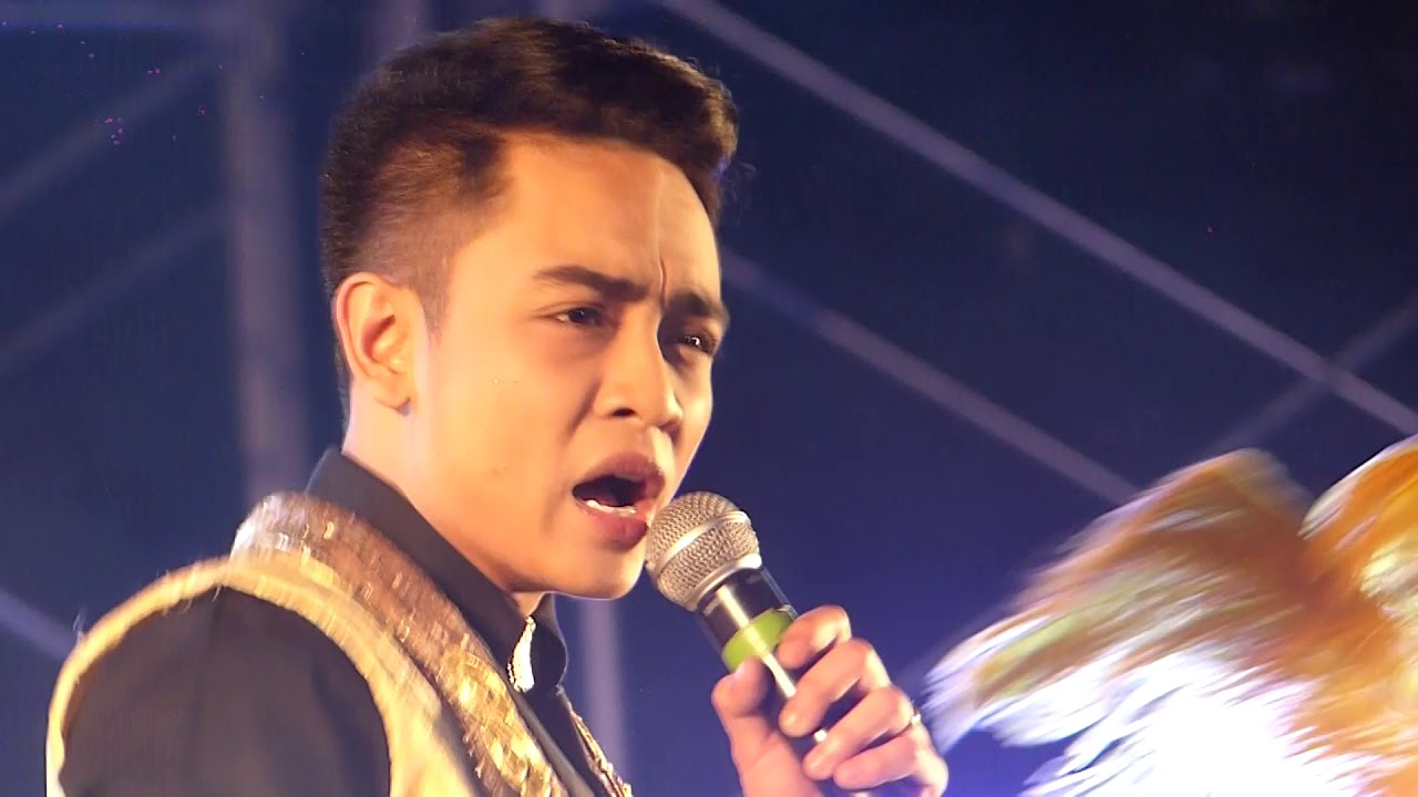 คอนเสิร์ตศรราม น้ำเพชร : เบลล์ นุ่น ปอย โชว์เปิดคอนเสิร์ต 