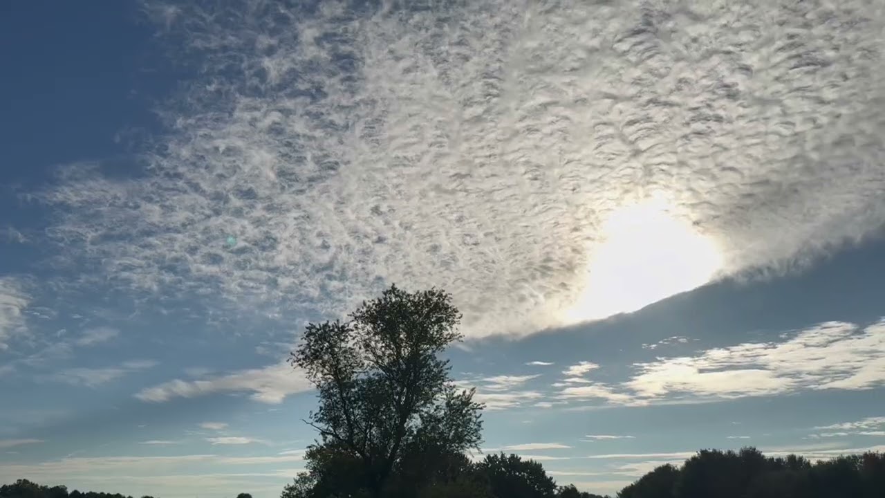 Clouds in Motion - Natural beaty for relaxing, sleep and stress relief #stressrelief #nature #calm 