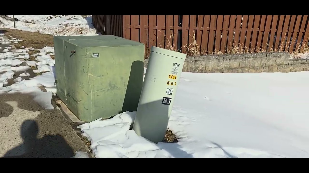 After Days of Snow… It’s Finally Melting(రోజుల తరబడి మంచు కురిసిన తర్వాత... చివరకు కరుగుతోంది!)