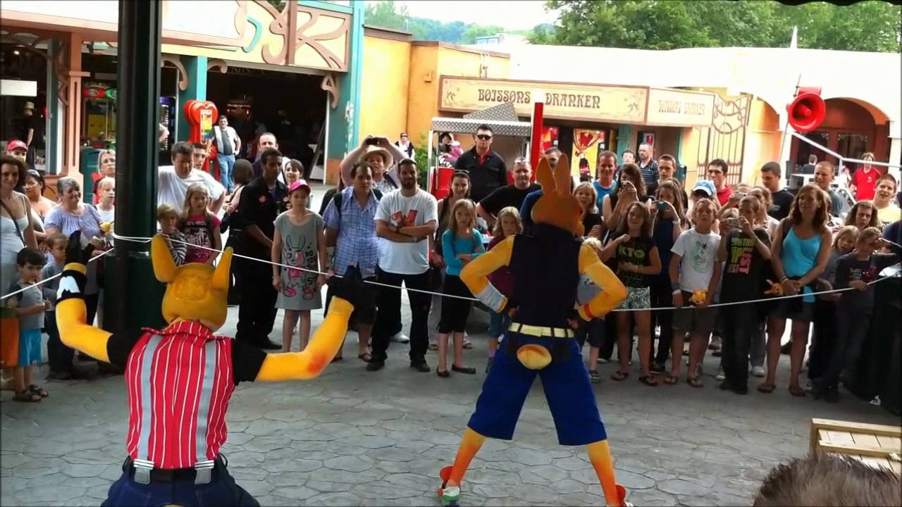 Walibi vs. Squad | Walibi Belgium [HD/3D]