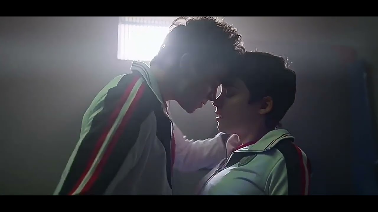 Benjamin catches Samuel and Ari in the act | Elite S5E2