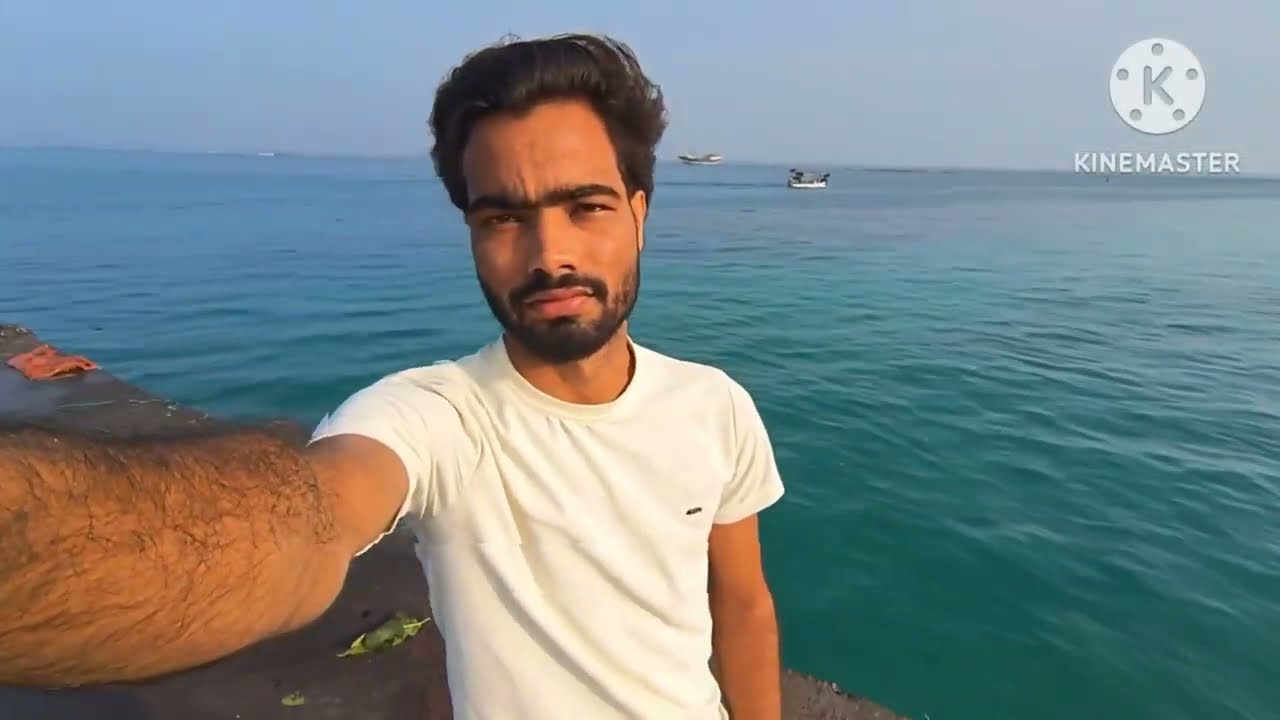 Cargo ships kese aate kavaratti mai or usmai kya samna aata h or kon si jagah mai aata h ahi sab jan