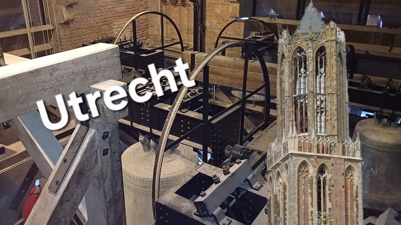 Utrecht luidklokken van de Domtoren deelgelui (Paasjubel luiding)