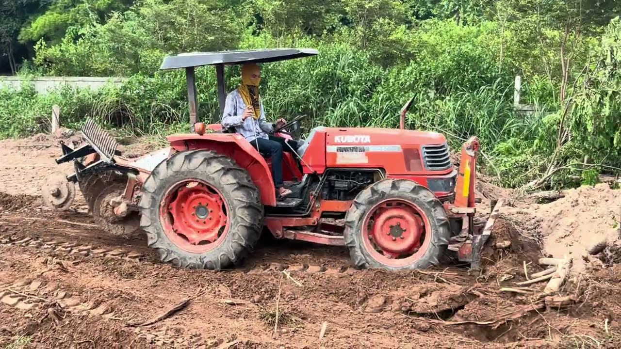 KUBOTA M5000SU เกรดปรับพื้นที่เคลียร์ริ้งหน้างานช่วยแม็คโครอีกแรง