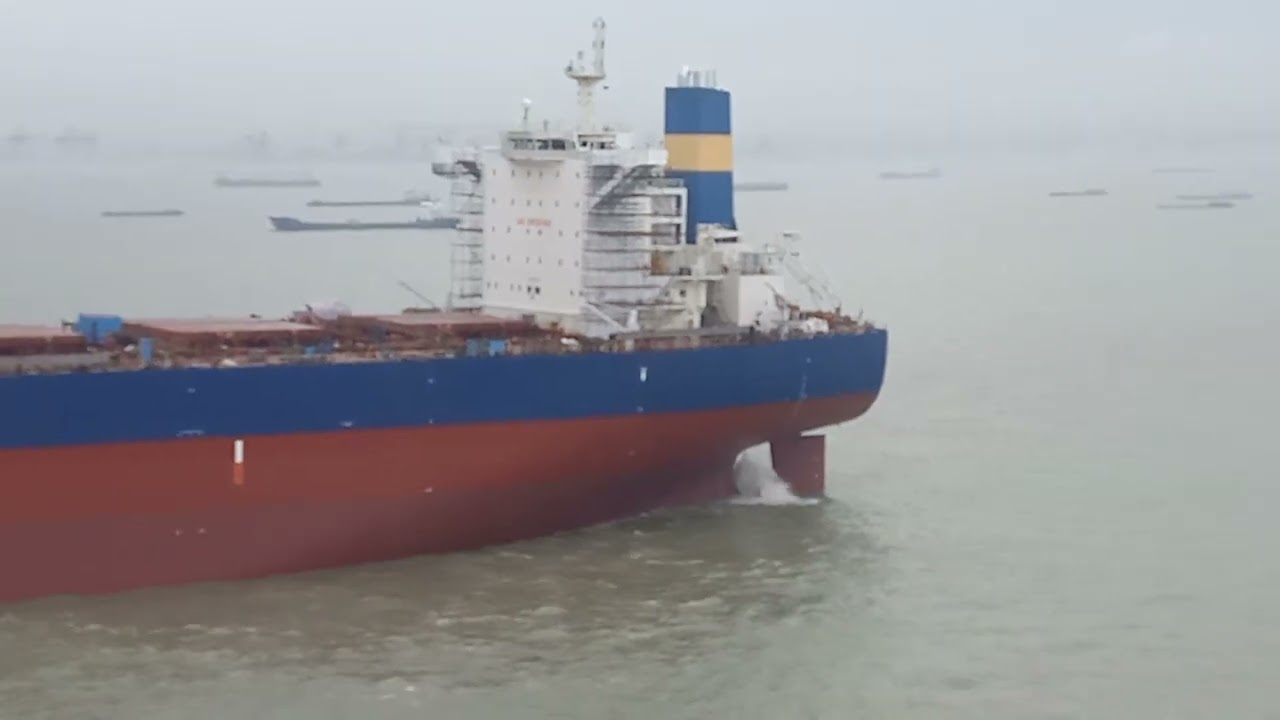 #astern #moment #ships