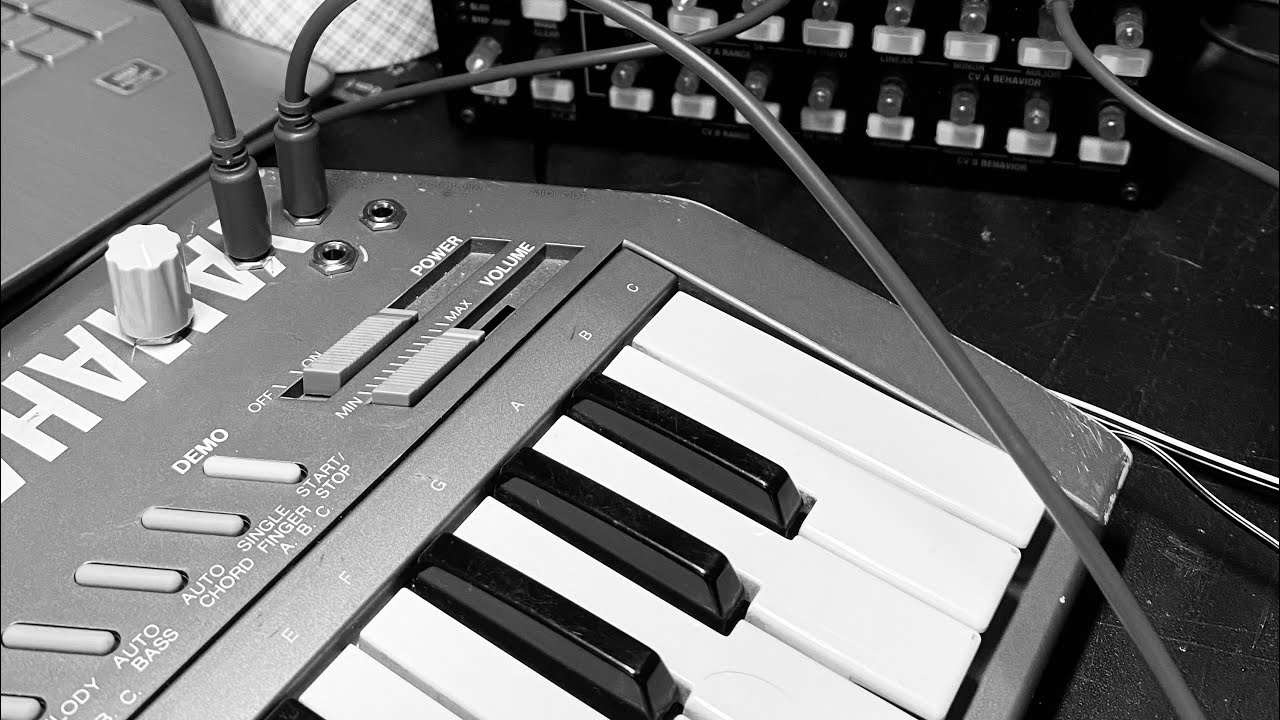 Yamaha SHS-10 (testing pitch, LFO & bents)