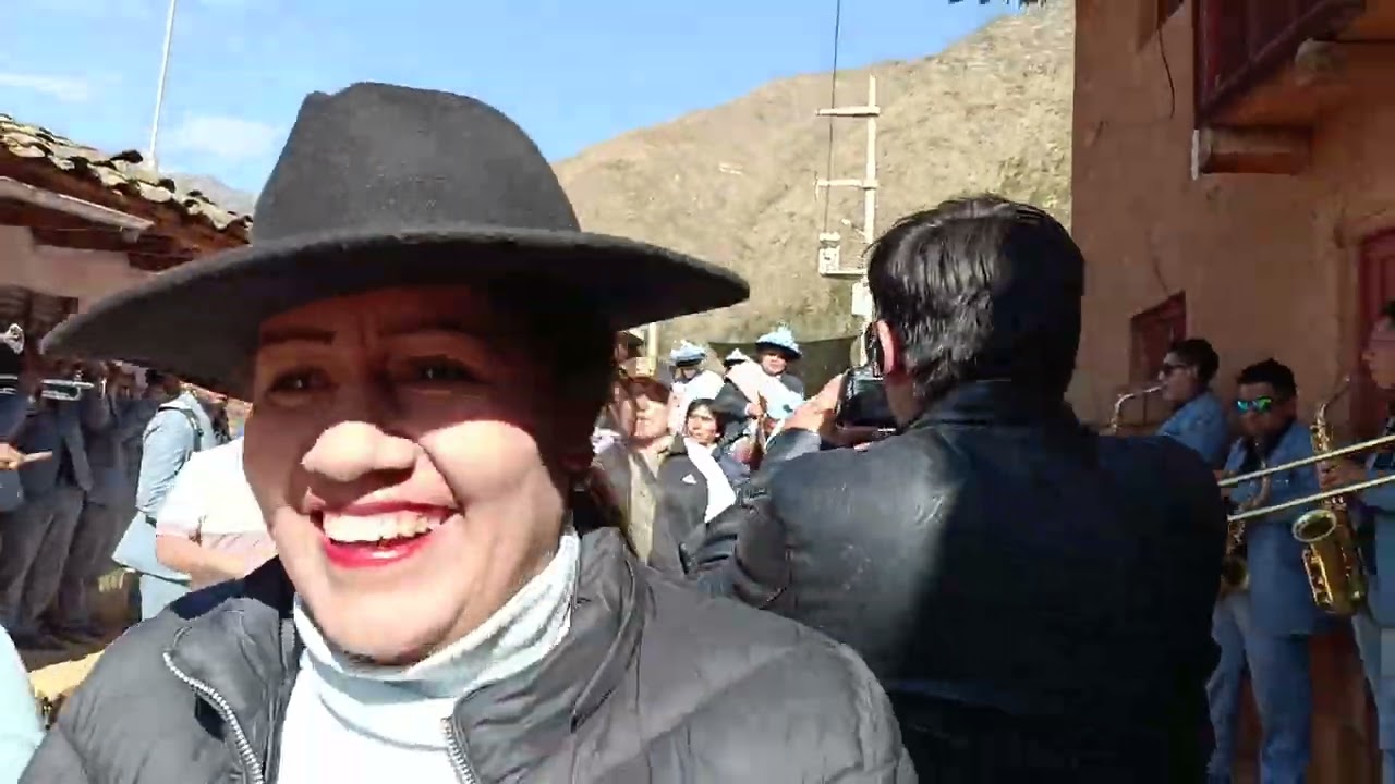 LLEGAN LAS CAPITANAS A LA CASA DEL INCA PARA LA GRAN TARDE TAURINA EN LA FIESTA PATRONAL DE MALVAS 