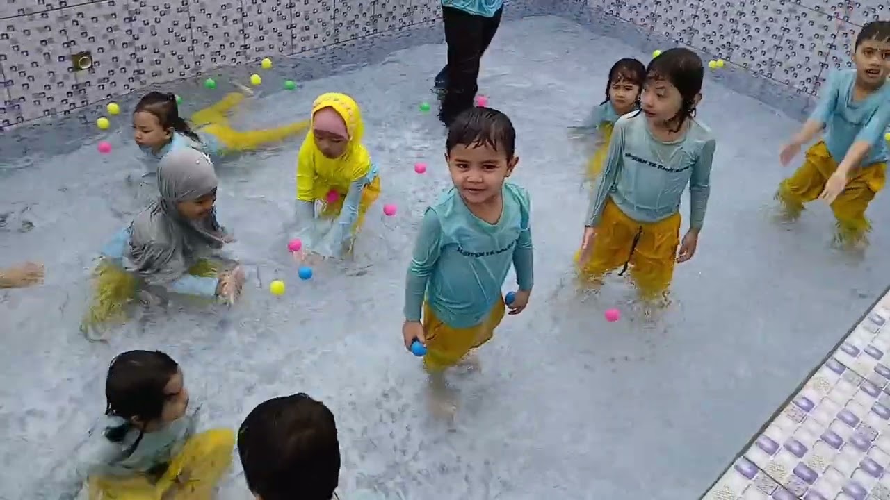 Swimming Time Modern TK Happy Kidz Lubuklinggau