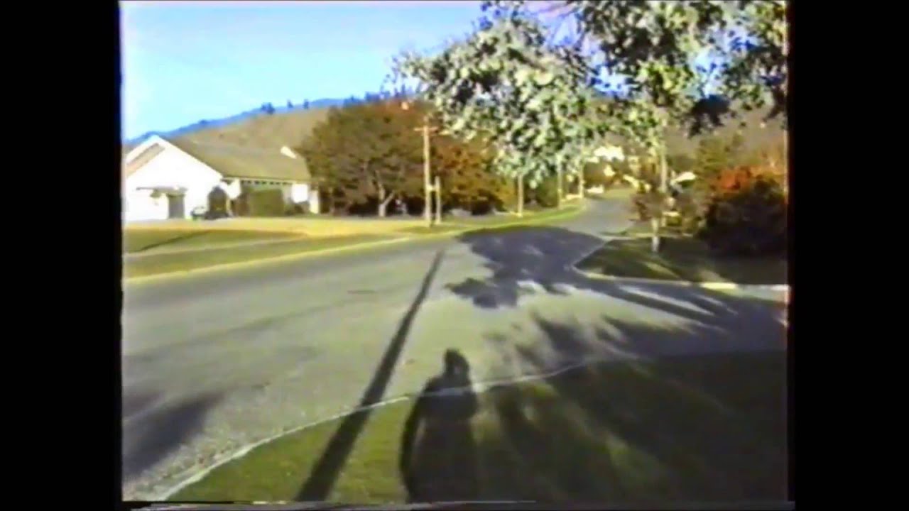 Alexandra, Central Otago, New Zealand old home movie 1980