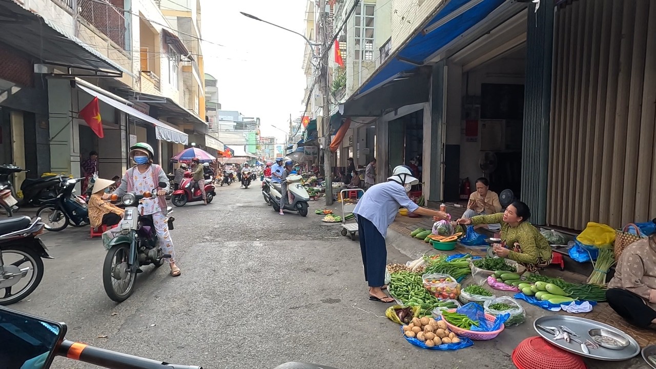 Đường Phố Bến Tre Sáng Mùng 08 Tết 2026 #53