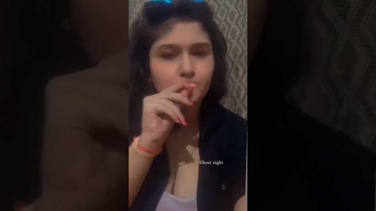 smoking girl/#shorts #short #shortvideo #smoke stopsmoking&nbsp;#smokingweed&nbsp;#pipesmoking&nbsp;#smokingfetish