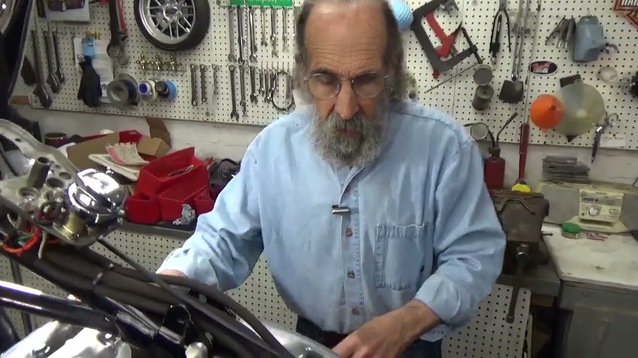 Torqueing Down the Heads on a Shovelhead