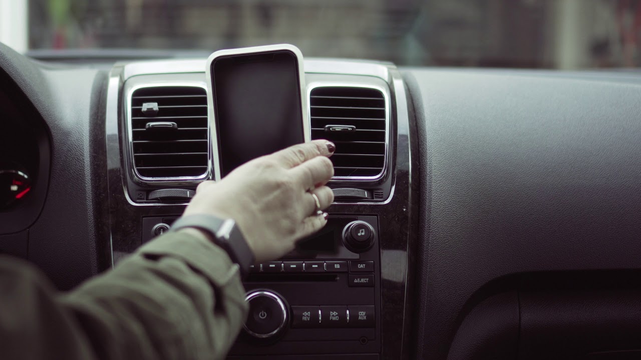 GTECH PRO Universal  Air Vent Car Phone Mount for All Iphone, Samsung, and all other Smart Phones.