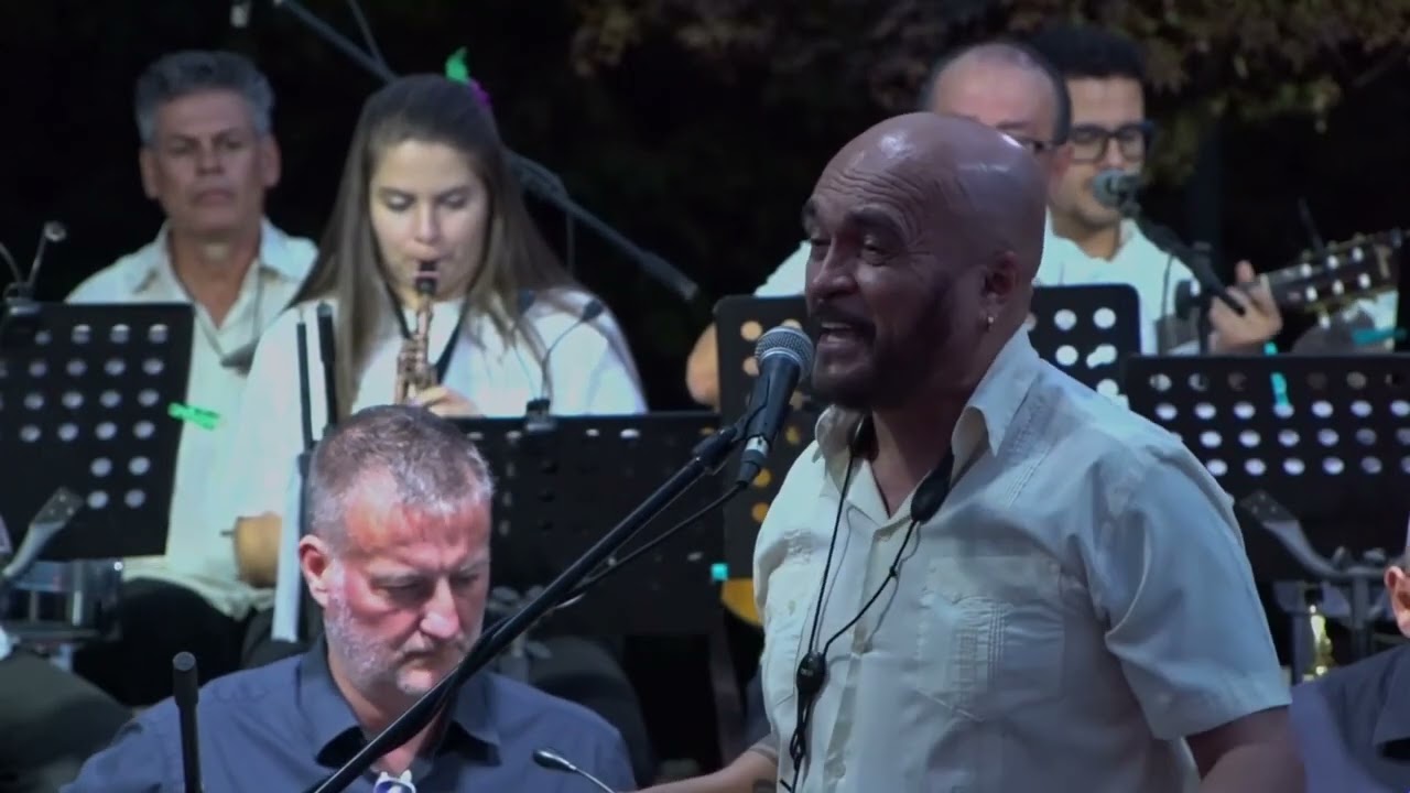 Son a mi puerto - Varaždinski tamburaški orkestar i Grupo Folklórico 