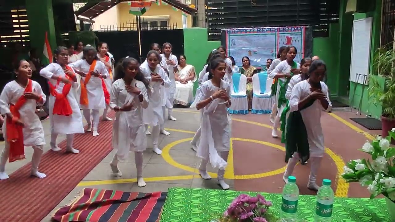 Republic Day dance by class 5-7 